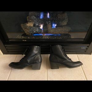 White Mountain Zip Up Heeled Boots